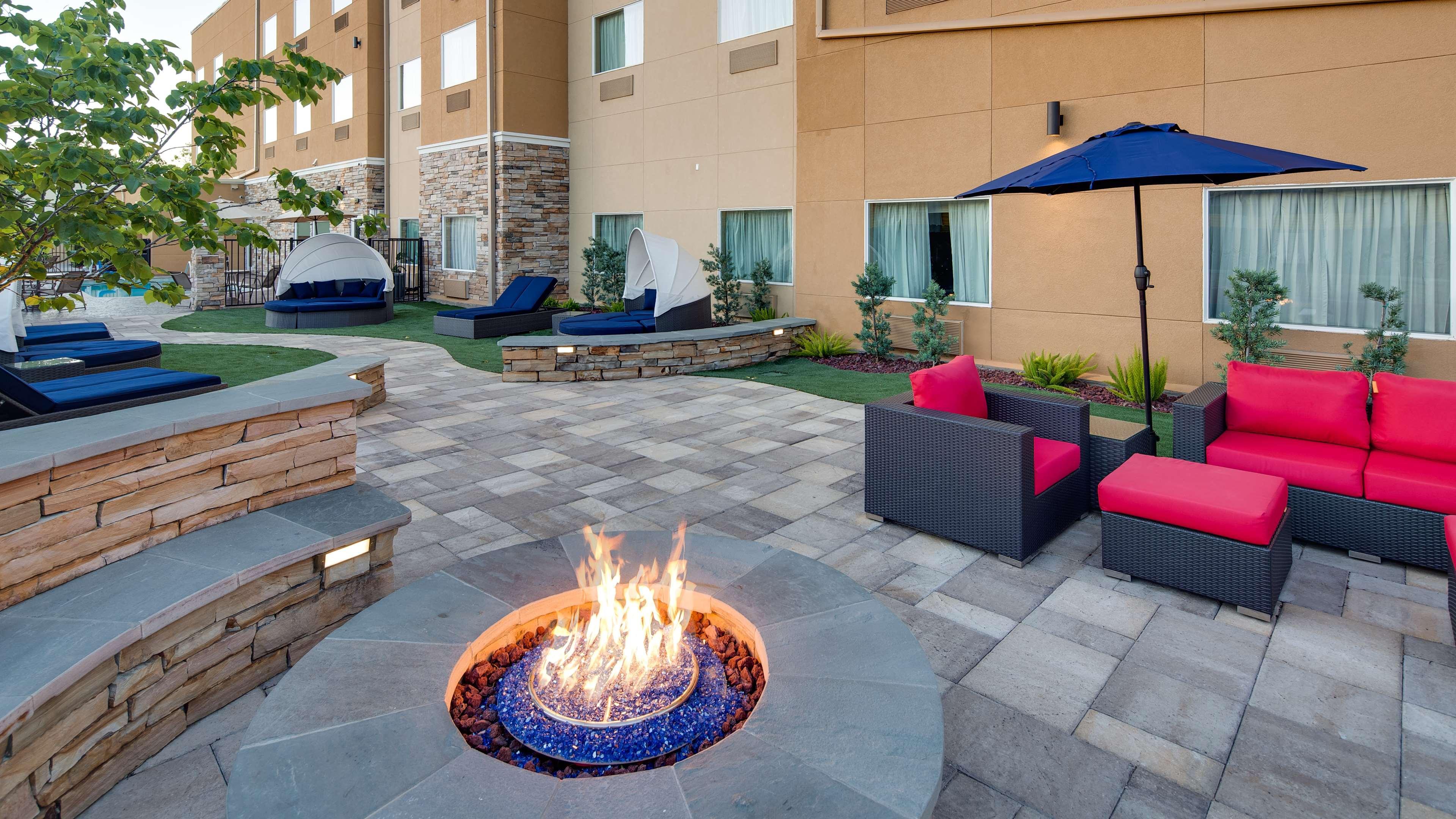 Best Western Plus Lake Jackson Inn & Suites Buitenkant foto
